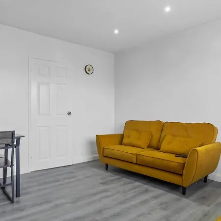 Modern 4 Bed Pass The Keys Уайтхейвен